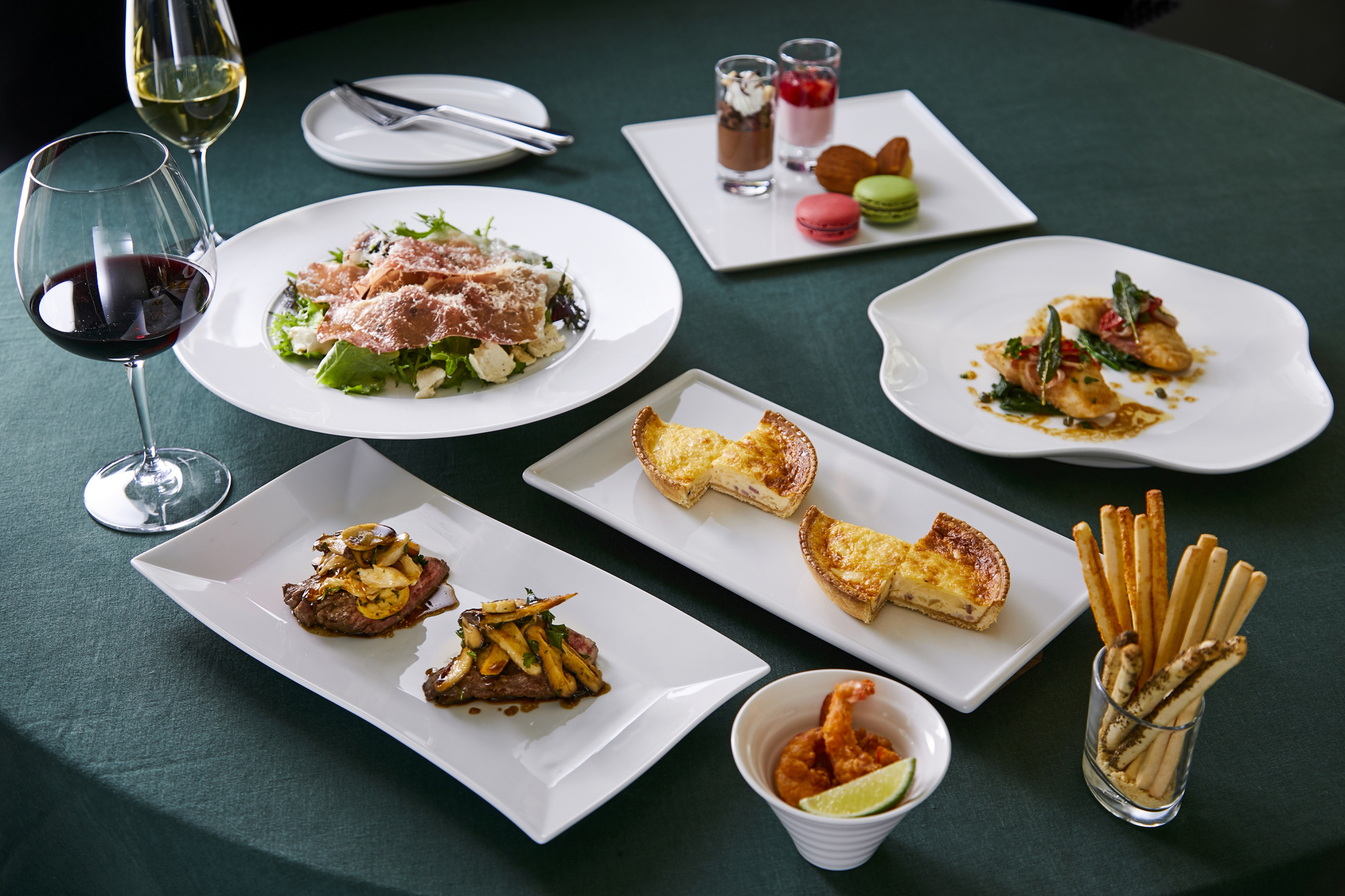Urbain 40 American Brasserie & Lounge